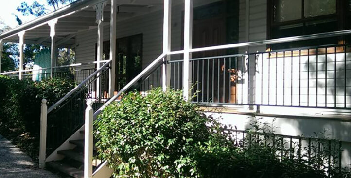 Classic Style BALUSTRADES and HANDRAILS